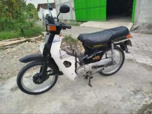 Jual bekas Motor antik , langka Astra 800 th 83 , istimewa , original , terawat,lokasi di  