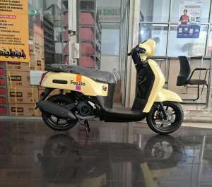 Jual bekas Motor BaruFazzio hybrid kunci biasa kuning,lokasi di Yogyakarta Kota