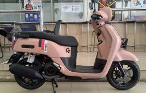 Jual bekas Motor BaruFazzio hybrid neo keyles conected pink,lokasi di Bantul Kab.
