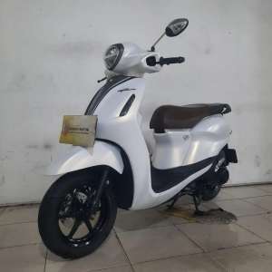 Jual bekas MOTOR BEKAS BERGARANSI YAMAHA GRAND FILANO LUX TAHUN 2024,lokasi di Jakarta Selatan