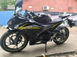 Jual bekas Motor CBR 150r Tahun 2016Second Rasa Baruu,lokasi di Tangerang Kota