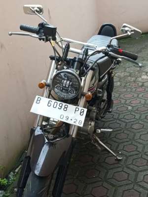 Jual bekas Motor Custom CB, Mesin GL 111,lokasi di Tangerang Kota