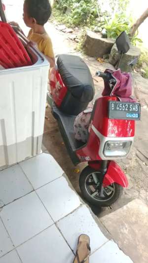 Jual bekas Motor listrik united,lokasi di  ,Tangerang Selatan Kota