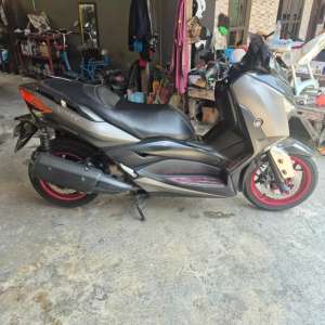 Jual bekas Motor matic Yamaha X Max tahun 2017 warna silver KM rendah dan terawat,lokasi di  ,Sidoarjo  Kab.