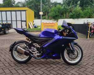 Jual bekas MOTOR SPORT YAMAHA R15 V4 2023 SURAT LENGKAP PAJAK HIDUP PANJANG MODIF,lokasi di Jakarta Timur