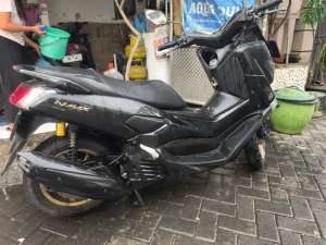 Jual bekas Motor Yamaha NMAX,lokasi di Surabaya Kota