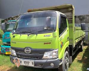 Jual bekas MULUSbanBARU MURAH CDD LONG Hino Dutro 136 HDL bak besi triway 2023,lokasi di Jakarta DKI