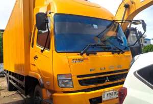 Jual bekas mulusBanBARU MURAH Mitsubishi fuso engkel 4x2 super long box besi 2024,lokasi di Jakarta DKI
