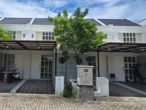 Mungil Bagus Rumah Grand Village Royal Residence Surabaya lokasi di Surabaya Kota, tersedia melalui melalui situs Olx