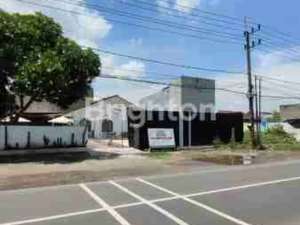 Murah Bisa KPR Bisa Dibangun 6 RukoGudang Usaha - Tanah Komersial Nol Jalan Raya Wisma Lidah Kulon lokasi di Surabaya Kota, tersedia melalui melalui situs Olx