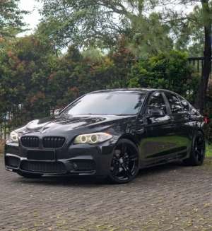 Jual bekas MURAH. BMW 528i Sunroof TV 2013 Luxury f10 2012 m 520i,lokasi di Jakarta Barat