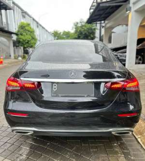 Jual bekas MURAH CASH. Mercedes Benz E200 W214 AMG 2023 avg e300 avantgarde 2022,lokasi di Jakarta Barat