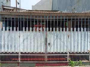 MurahDIJUAL RUMAH TUA DI MOLEK KELAPA GADING SIAP RENOVASI lokasi di Jakarta Utara, tersedia melalui melalui situs Olx