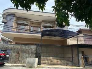 MurahDISEWAKAN RUKAN 3 LANTAI ADA KOLAM RENANG DI KELAPA GADING COCOK UNTUK KANTOR DAN RUMAH TINGGAL lokasi di Jakarta Utara, tersedia melalui melalui situs Olx