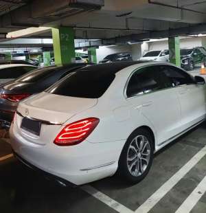 Jual bekas MURAH. Mercedes Benz C200 W205 2017 avg amg 2016 cla200 c250,lokasi di Jakarta Selatan