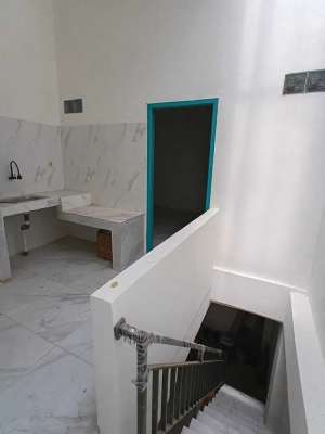 MURAH RUMAH BARU 2 LANTAI JELAMBAR lokasi di Jakarta Barat, tersedia melalui melalui situs Olx