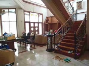 Murah Rumah Mewah Kebayoran Baru dekat Senopati lokasi di Jakarta Selatan, tersedia melalui melalui situs Olx