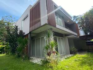 Murah Rumah Mewah The Green Hill Ciumbuleuit lokasi di Bandung Kota, tersedia melalui melalui situs Olx