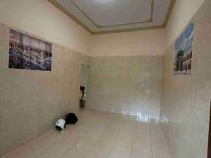 Murah Soroo Rumah Baru Renov di Kedinding - Kedung cowek Kenjeran Kalilom lokasi di Surabaya Kota, tersedia melalui melalui situs Olx