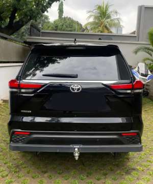 Jual bekas MURAH Toyota Zenix Captain Seat 2025 g v 2024 innova hv hybrid alphard,lokasi di Jakarta Barat