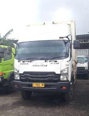 Jual bekas MURAHbanBARU Isuzu Giga engkel 4x2 FTR Wingbox 2023 wing box,lokasi di Jakarta DKI