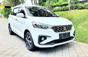 Jual bekas MURMER New Ertiga GX Hybrid 20232024 Putih Matic No Xpander 2022 KIM,lokasi di Surabaya Kota