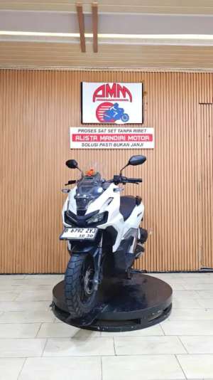 Jual bekas NEW ADV 160 CBS, 2025, BS TT, KREDIVO, CASH KREDIT,lokasi di Depok Kota