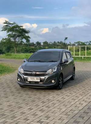 Jual bekas NEW AYLA 1.2 R MT 2018,lokasi di Malang Kab.