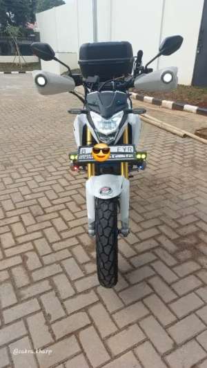 Jual bekas New cb150r StreetFire 2015,lokasi di Depok Kota