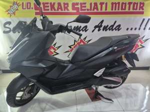 Jual bekas New pcx 160 abs 2025 istimewa,,,lokasi di Surabaya Kota