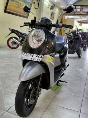 Jual bekas New Scoopy Sporty 2023 Mentah HabisOdomtr 9.000 KMplaza motor,lokasi di Medan Kota