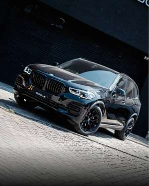 Jual bekas NIK 2022 BMW X5 xDrive40i Black on Black Interior,lokasi di Jakarta Utara