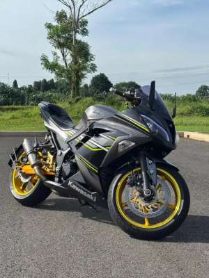 Jual bekas Ninja 250 FI full modif,lokasi di Bekasi Kota