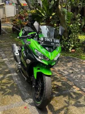 Jual bekas Ninja 250 FI new 2018,lokasi di Jakarta Timur
