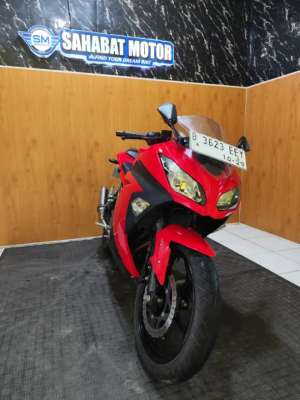 Jual bekas NINJA 250 FI TH 2014 KM LOW SIAP PAKAI,lokasi di Depok Kota