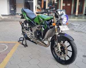 Jual bekas Ninja R ModifSS,lokasi di Madiun Kab.