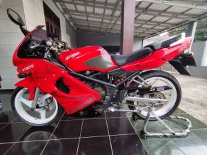 Jual bekas Ninja rr 2011 merah mulus pajak hidup,lokasi di Jakarta Selatan