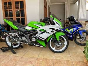 Jual bekas Ninja RR 2015 Special Edition Aniversary,lokasi di Karanganyar Kab.