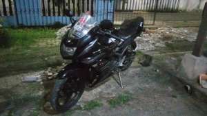 Jual bekas Ninja rr thn 2012 hitam,lokasi di Bekasi Kota