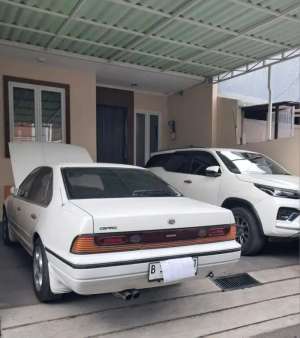 Jual bekas Nissan Cefiro 1991 AT Cat Body Full Ori Kaleng Pajak On 09-2026,lokasi di Jakarta Barat