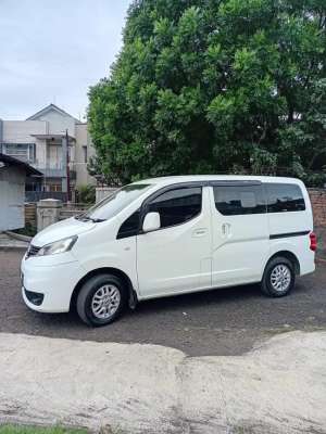 Jual bekas Nissan Evalia 2013 Bensin,lokasi di Bandung Kota