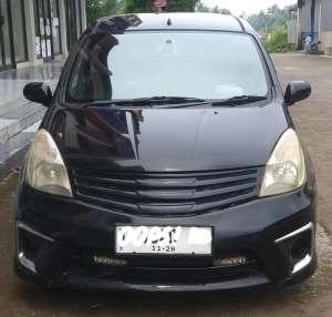Jual bekas Nissan Grand livina 2012 Bensin,lokasi di Tangerang Kota