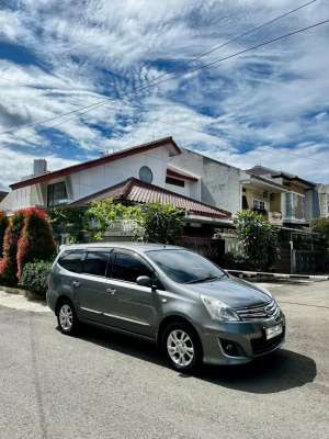 Jual bekas Nissan Grand livina 2013 Bensin,lokasi di Jakarta Timur