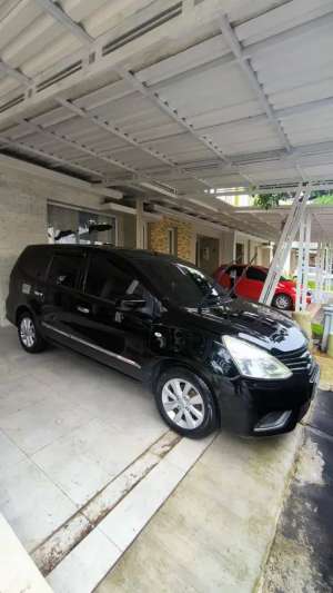 Jual bekas nissan grand livina 2014 matic,lokasi di Tangerang Kota