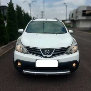 Jual bekas Nissan Grand livina Xgear 3 baris km rendah sangat terawat,lokasi di Bandung Kota