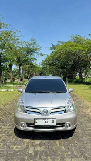 Jual bekas Nissan Grand Livina XV 2012,lokasi di Cirebon Kota