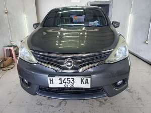 Jual bekas Nissan Grand Livina XV MT 2014,lokasi di Semarang Kota