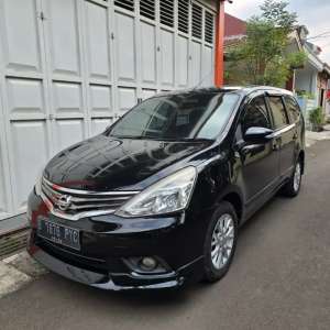 Jual bekas Nissan Grandlivina HWS 2015 AT Kondisi Prima,lokasi di Bogor Kota