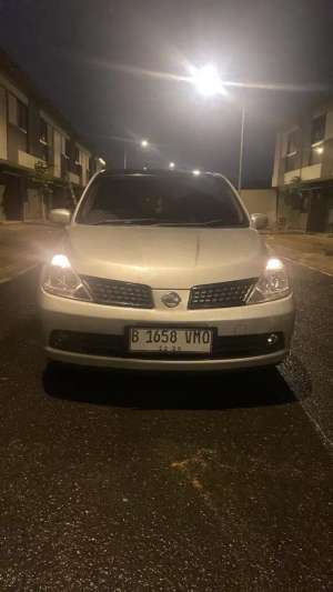 Jual bekas Nissan latio hatchback 2008-2009,lokasi di Tangerang Kab.