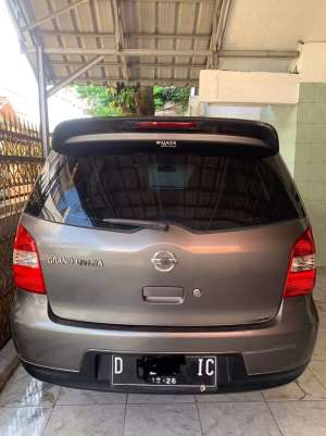 Jual bekas Nissan Livina 2011 Bensin,lokasi di Bandung Kota
